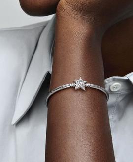Pulsera PANDORA Moments con cierre de Estrella Asimétrica