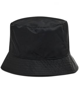 Gorro GUESS negro triangulo marca