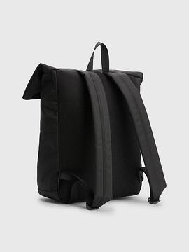 Mochila TOMMY Nylon negra solapa