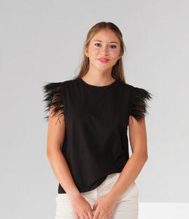 Camiseta AMICHI  negra mangas plumas