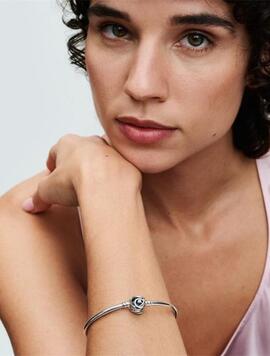 Pulsera PANDORA Moments Cierre Envuelto