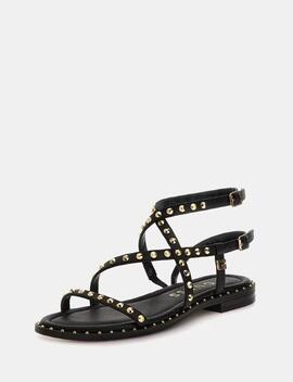Sandalia GUESS yamara tachuelas negra