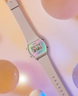 Reloj CASIO  digital silicona beige cuadrado