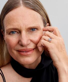 Anillo PANDORA Halo Corazones bicolor