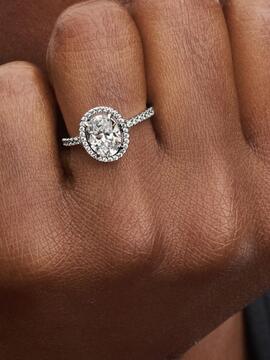 Anillo PANDORA Halo Ovalado Brillante