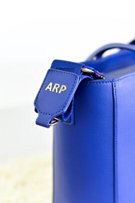 Shopper AGATHA azul pompon colores