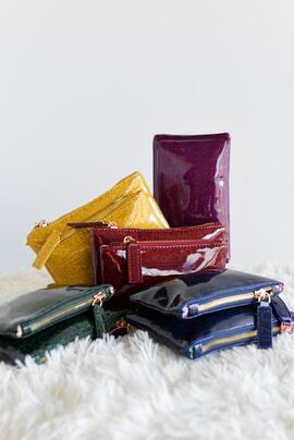 Monedero AGATHA doble estampado logo