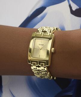 Reloj GUESS dorado rectangular malla tiras dobles