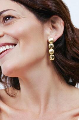 Pendientes LUXENTER dorados largos cuadrados